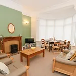 94a West Avenue * Filey